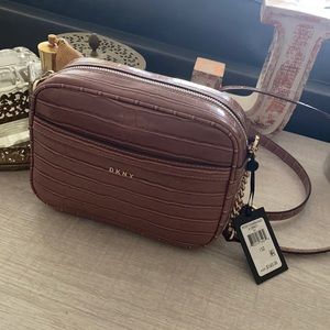 DKNY over the shoulder // cross body // camera purse in blush